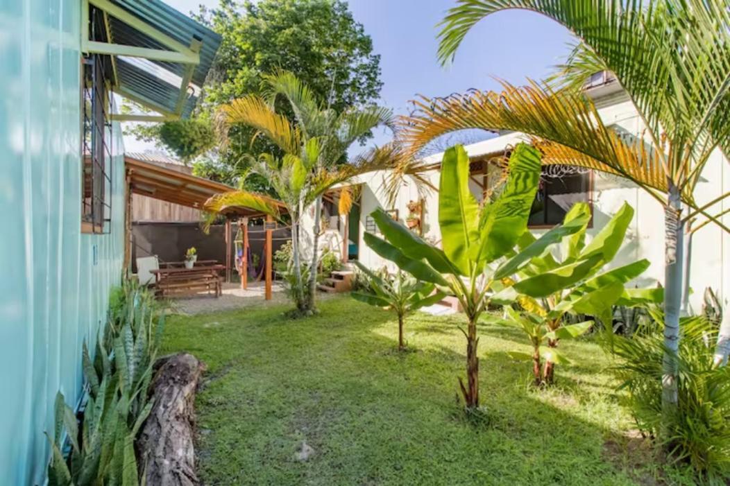 Hotel Container House Cahuita Exterior foto